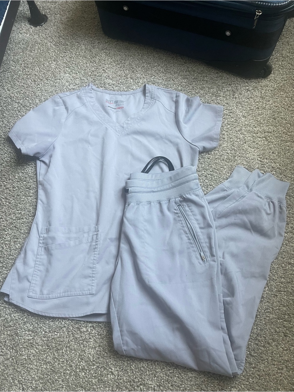 Cloud Gray- Grey’s Anatomy Scrub Set - V-Neck Top & Jogger Pants